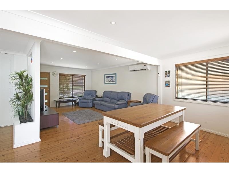 66 Brooke Ave, Killarney Vale NSW 2261