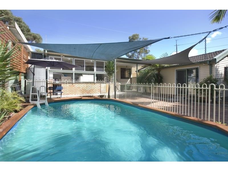 66 Brooke Ave, Killarney Vale NSW 2261