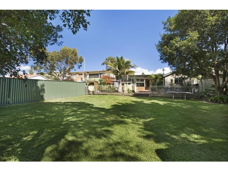 66 Brooke Ave, Killarney Vale NSW 2261