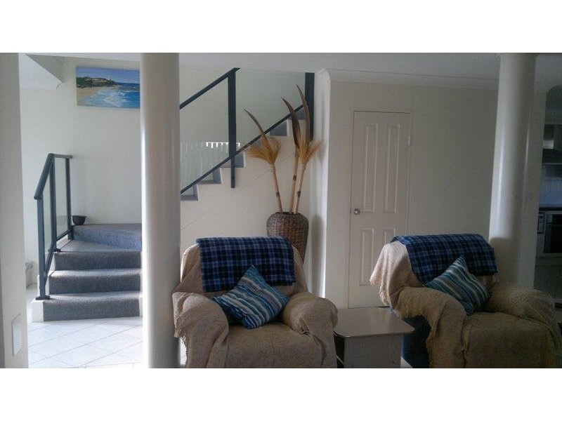 17/74 Hutton Rd, The Entrance North NSW 2261