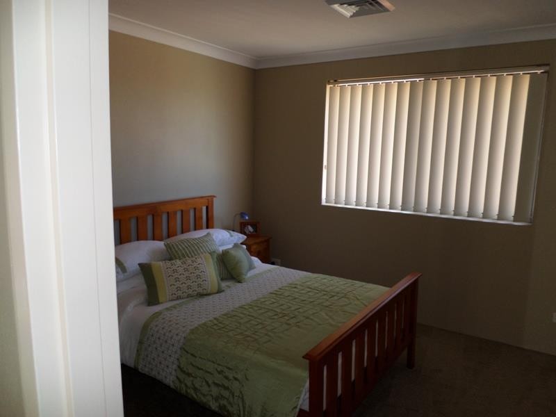 1/74 Hutton Rd, The Entrance North NSW 2261