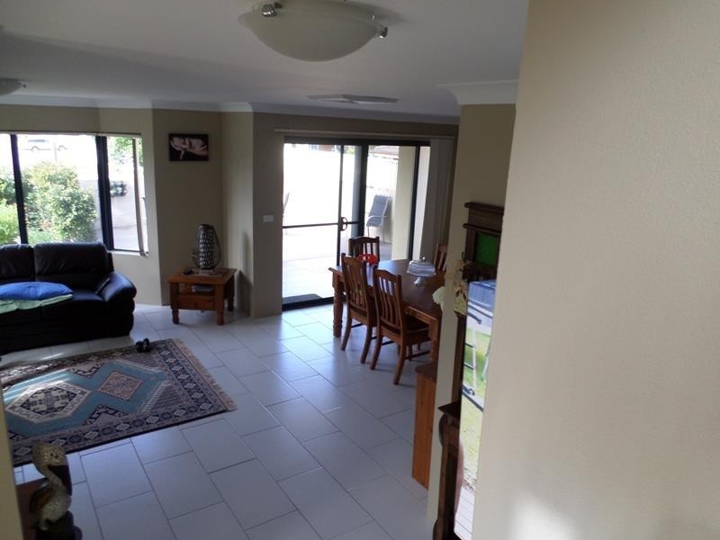 1/74 Hutton Rd, The Entrance North NSW 2261