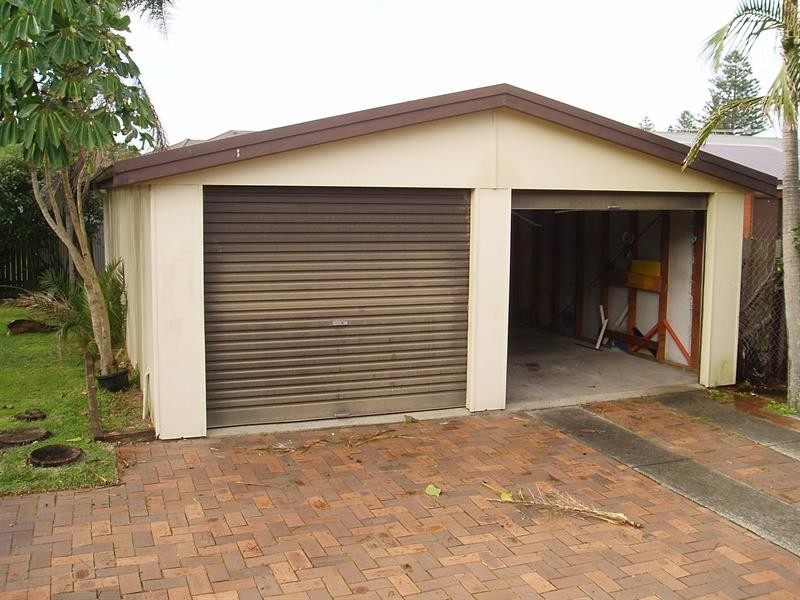 119 Hutton Rd, The Entrance North NSW 2261
