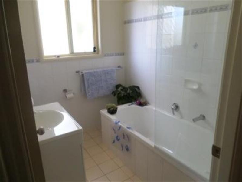 2/123-125 Bay Rd, Blue Bay NSW 2261