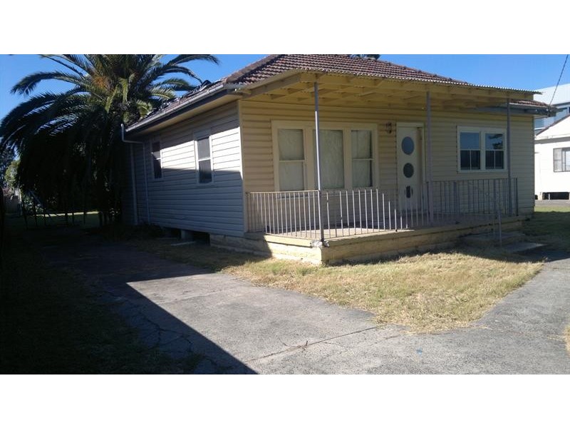 16 tuggerah Pde, The Entrance NSW 2261