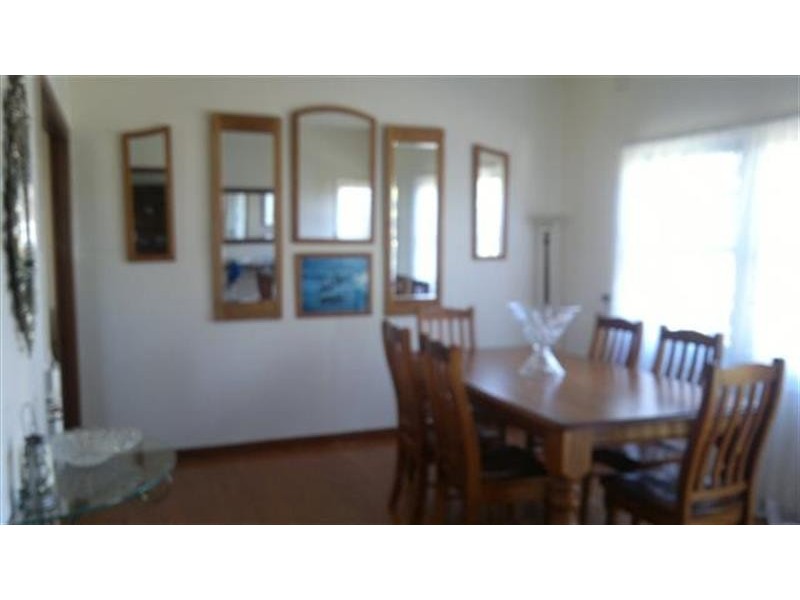 19 Yeddenba Ave, Blue Bay NSW 2261