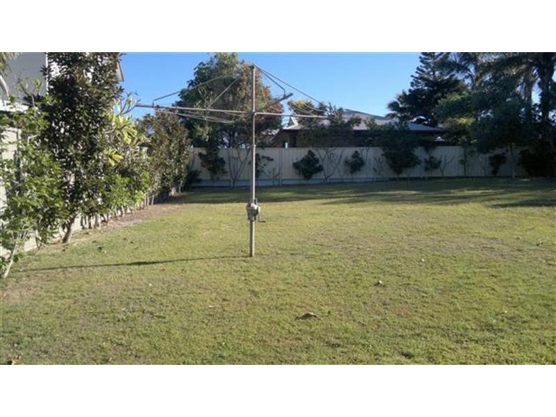 19 Yeddenba Ave, Blue Bay NSW 2261