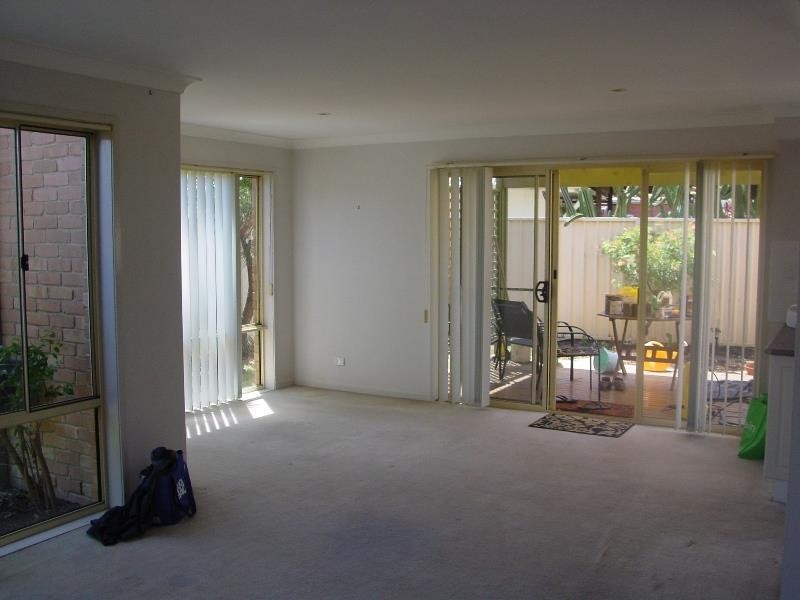 1/60-64 Eloora Rd, Toowoon Bay NSW 2261