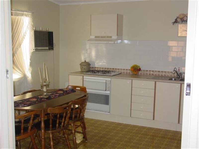 4 Farrar Rd, Killarney Vale NSW 2261