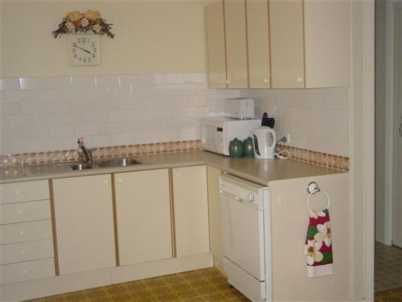 4 Farrar Rd, Killarney Vale NSW 2261