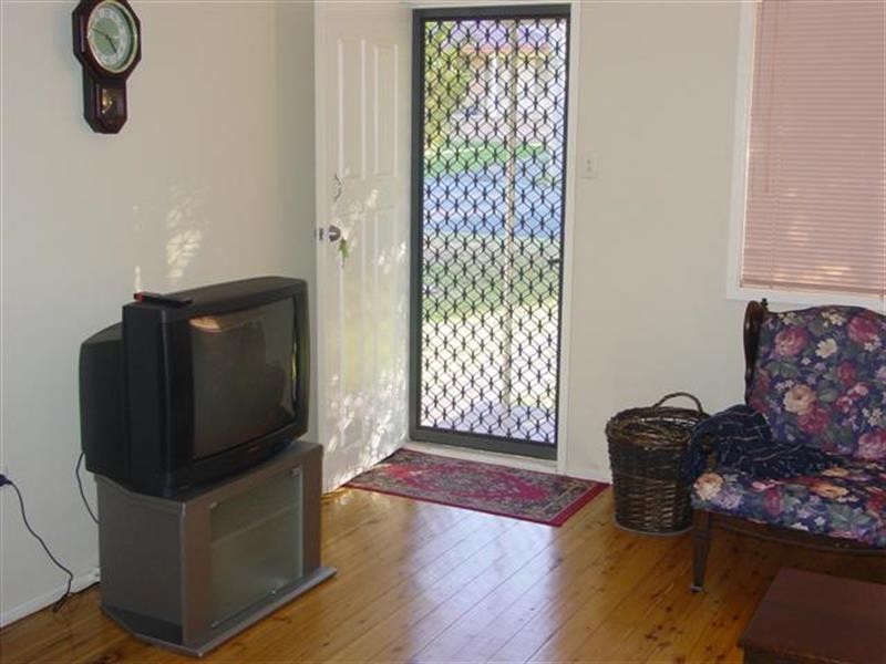 4 Farrar Rd, Killarney Vale NSW 2261