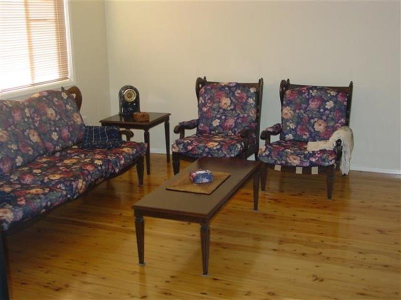 4 Farrar Rd, Killarney Vale NSW 2261