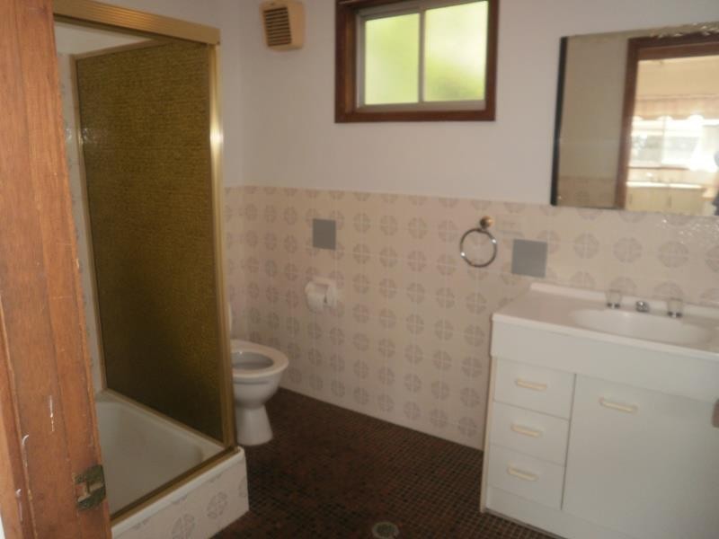 71a Lucinda Ave, Killarney Vale NSW 2261