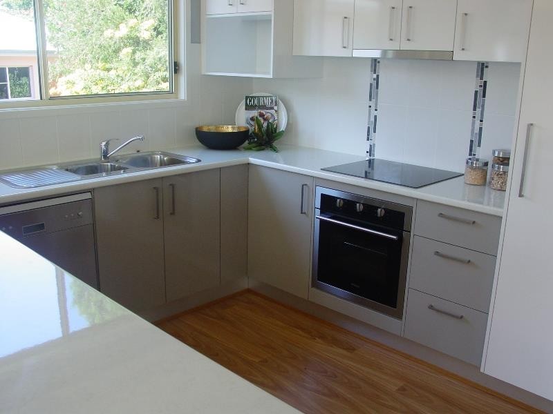 69b Hillside Dr, Berkeley Vale NSW 2261