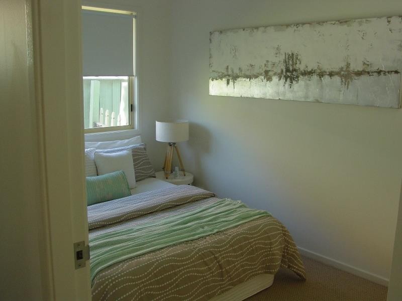 69b Hillside Dr, Berkeley Vale NSW 2261