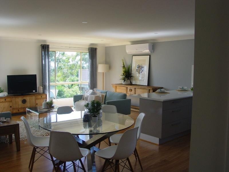 69b Hillside Dr, Berkeley Vale NSW 2261
