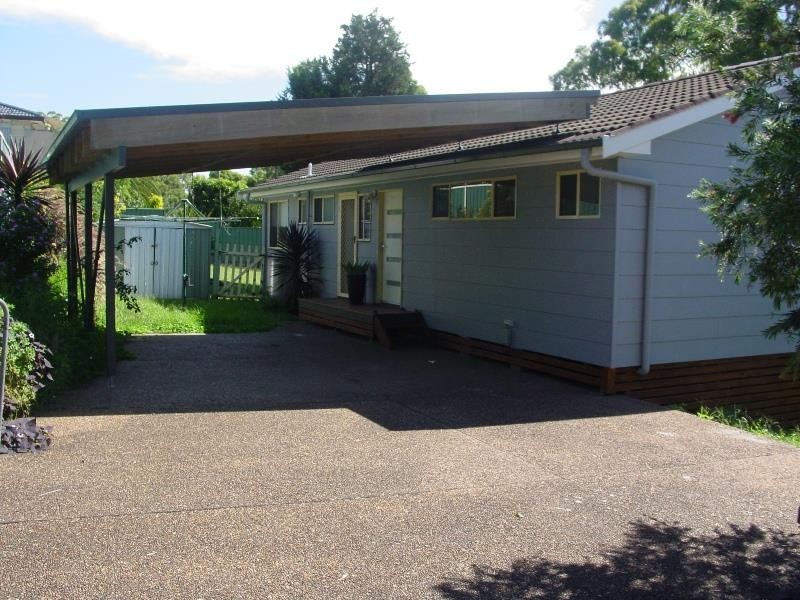 69b Hillside Dr, Berkeley Vale NSW 2261