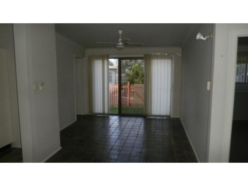 22 Kathleen White Cres, Killarney Vale NSW 2261