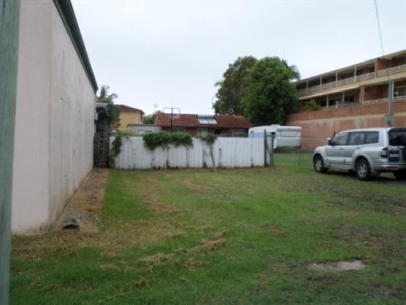 4 Taylor St, The Entrance NSW 2261
