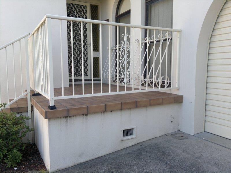 25 Brooke Ave, Killarney Vale NSW 2261