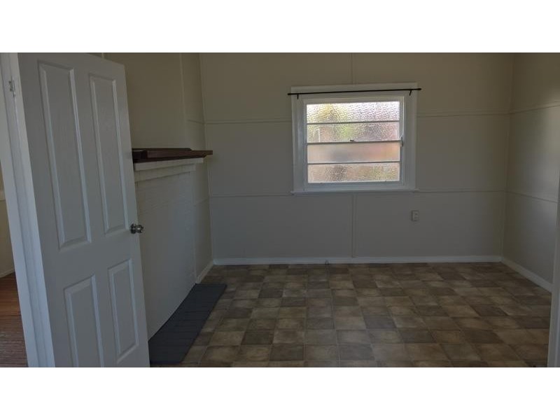 10 Pearce St, Toukley NSW 2263