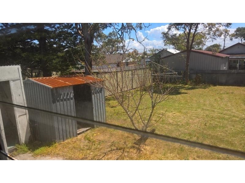 10 Pearce St, Toukley NSW 2263