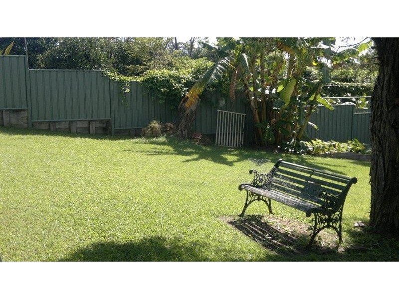 69b Hillside Dr, Berkeley Vale NSW 2261