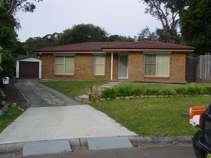5 Carnation Cl, Bateau Bay NSW 2261