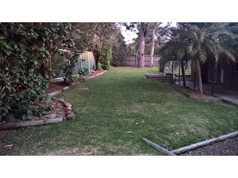 5 Carnation Cl, Bateau Bay NSW 2261