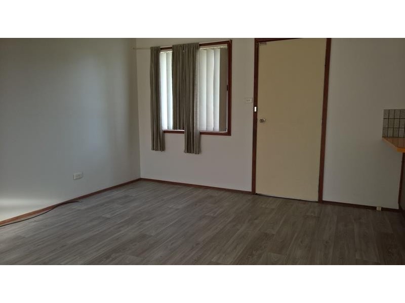 24 Bass Ave, Killarney Vale NSW 2261