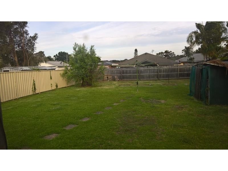 24 Bass Ave, Killarney Vale NSW 2261