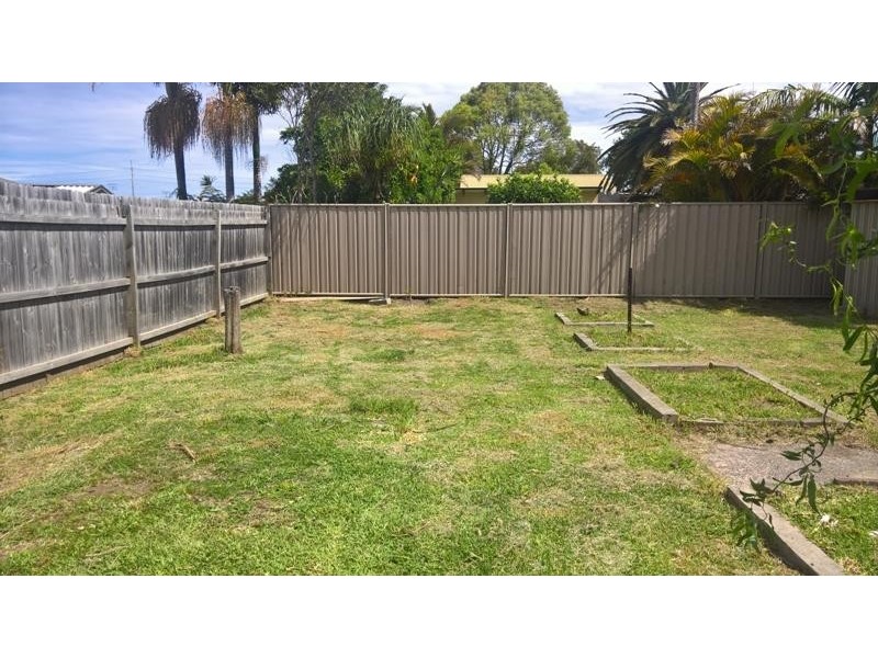 24 Bass Ave, Killarney Vale NSW 2261