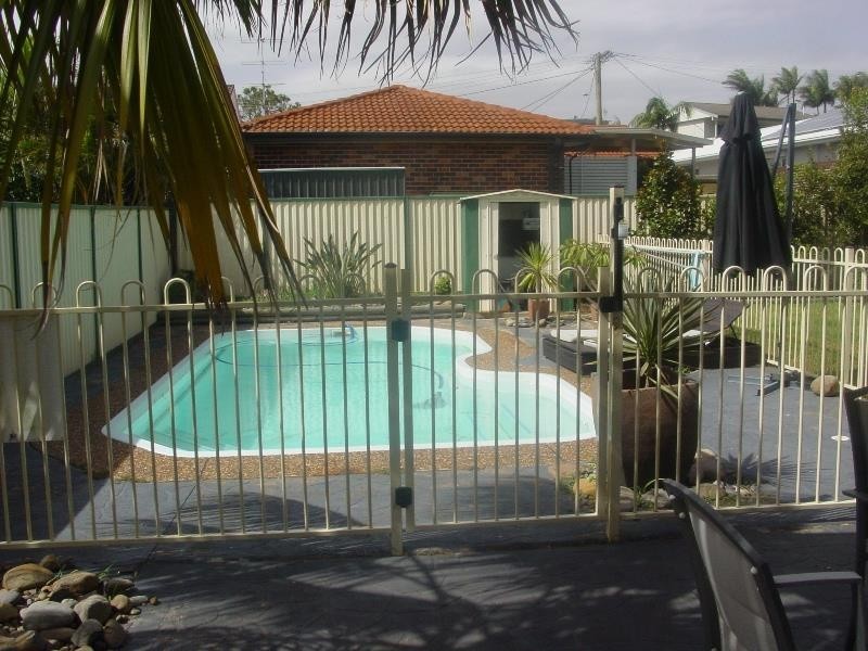 17 Yimbala Street, Killarney Vale NSW 2261