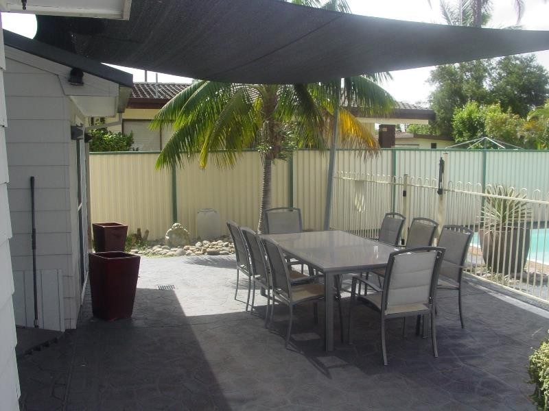 17 Yimbala Street, Killarney Vale NSW 2261