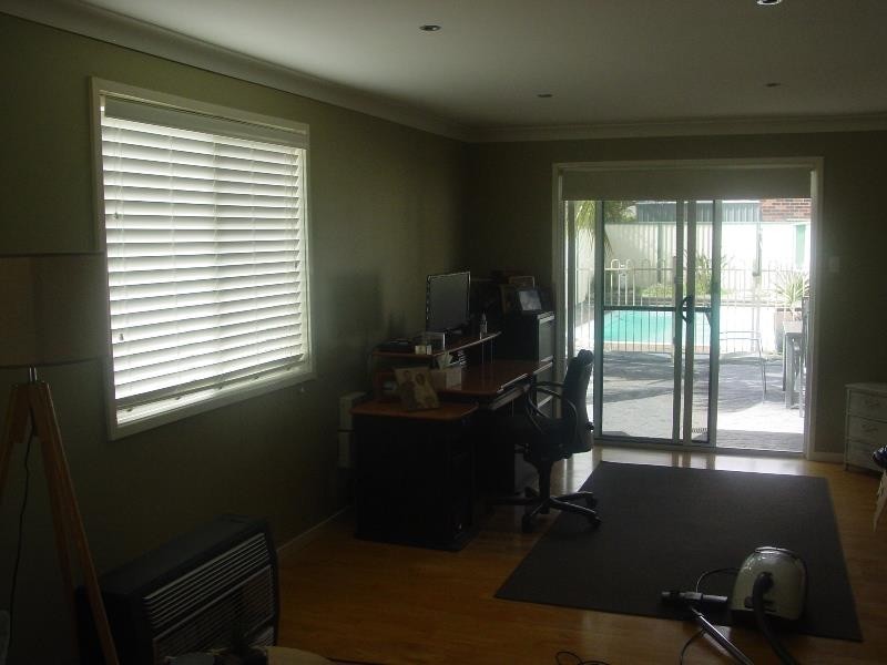 17 Yimbala Street, Killarney Vale NSW 2261