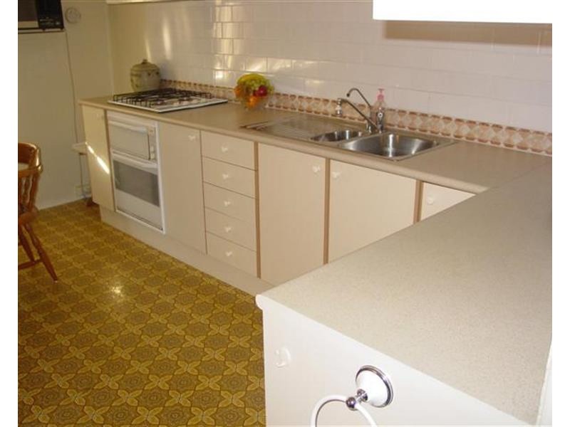 4 Farrar Road, Killarney Vale NSW 2261