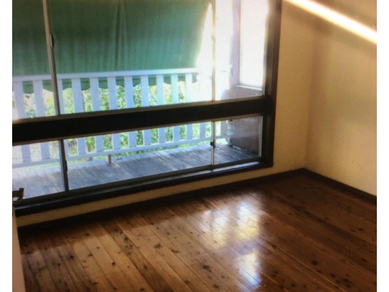 31 rays Road, Bateau Bay NSW 2261