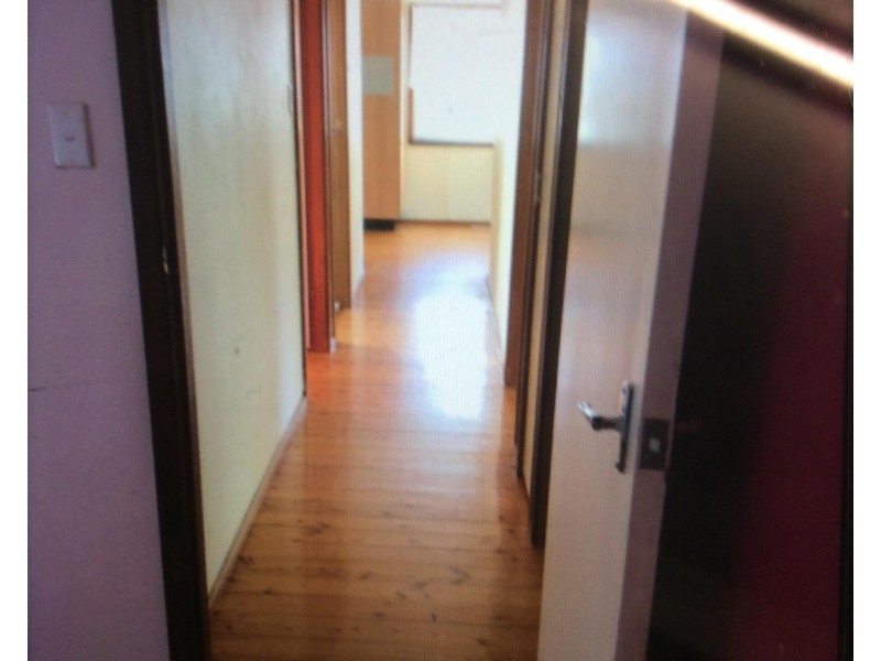 31 rays Road, Bateau Bay NSW 2261