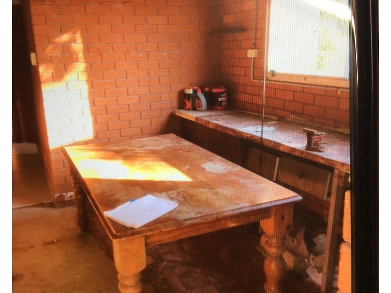 31 rays Road, Bateau Bay NSW 2261