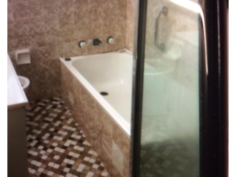 31 rays Road, Bateau Bay NSW 2261