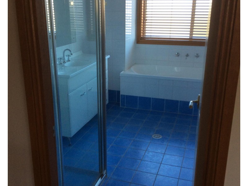 31 Ferndale Street, Killarney Vale NSW 2261