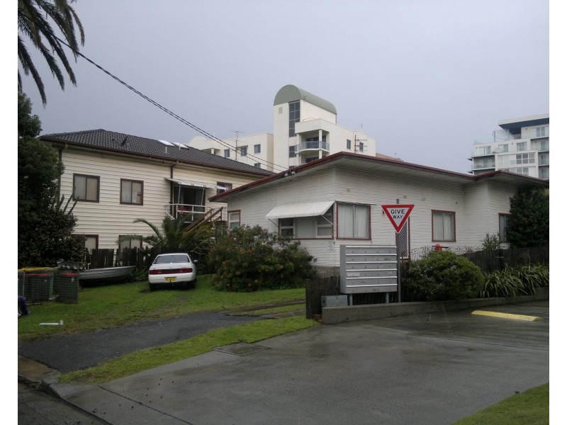 11 Bayview Avenue, The Entrance NSW 2261