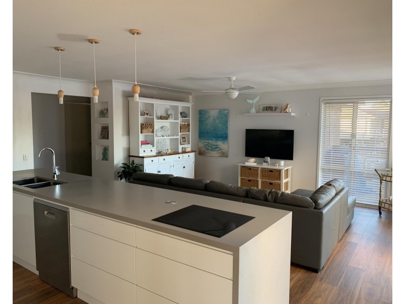 9 Manly Parade, The Entrance North NSW 2261