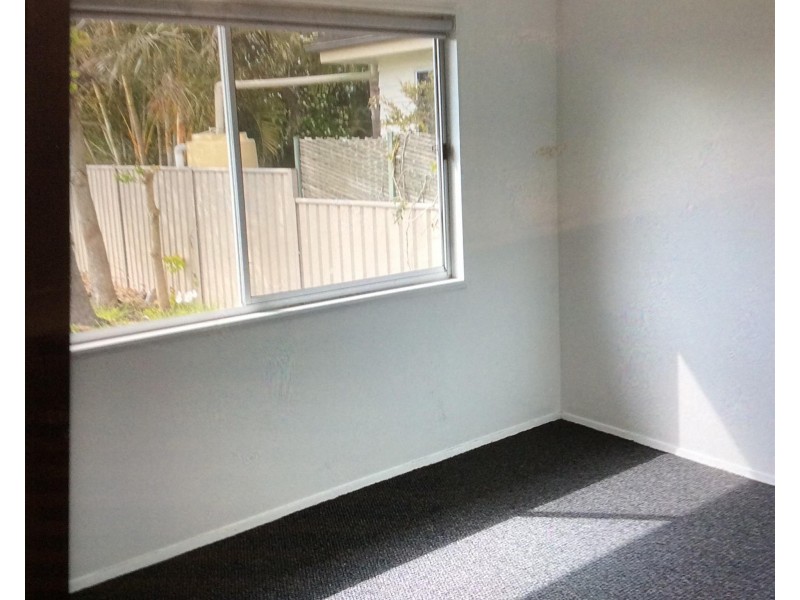 24 Bass Avenue, Killarney Vale NSW 2261
