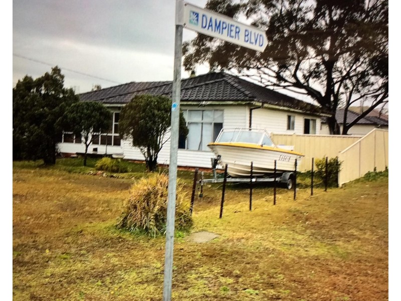 33 Hume Boulevard, Killarney Vale NSW 2261