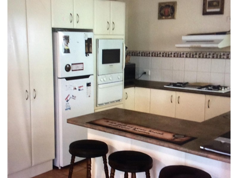 2/10A Mawson Drive, Killarney Vale NSW 2261
