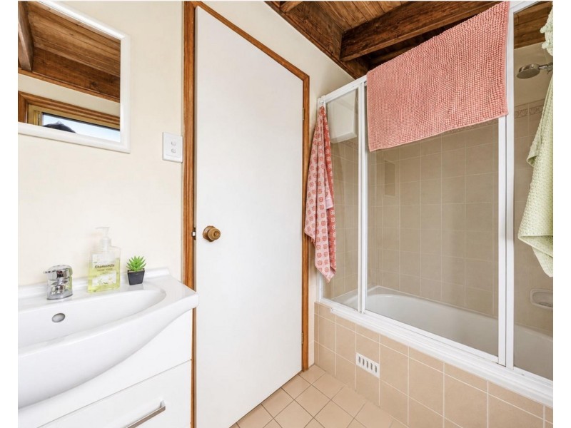 43B Margherita Avenue, Bateau Bay NSW 2261