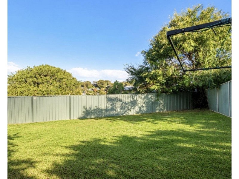 43B Margherita Avenue, Bateau Bay NSW 2261
