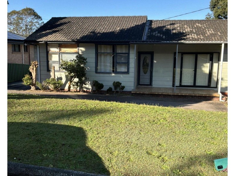 30 Angus Avenue, Wyoming NSW 2250