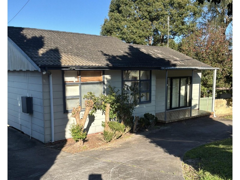 30 Angus Avenue, Wyoming NSW 2250